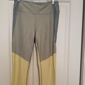 Outdoor Voices Colorblock Leggings Size L